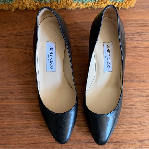 Jimmy Choo Black Leather 2.5 Inch Pumps Size 37.5 - Picture 2 of 11